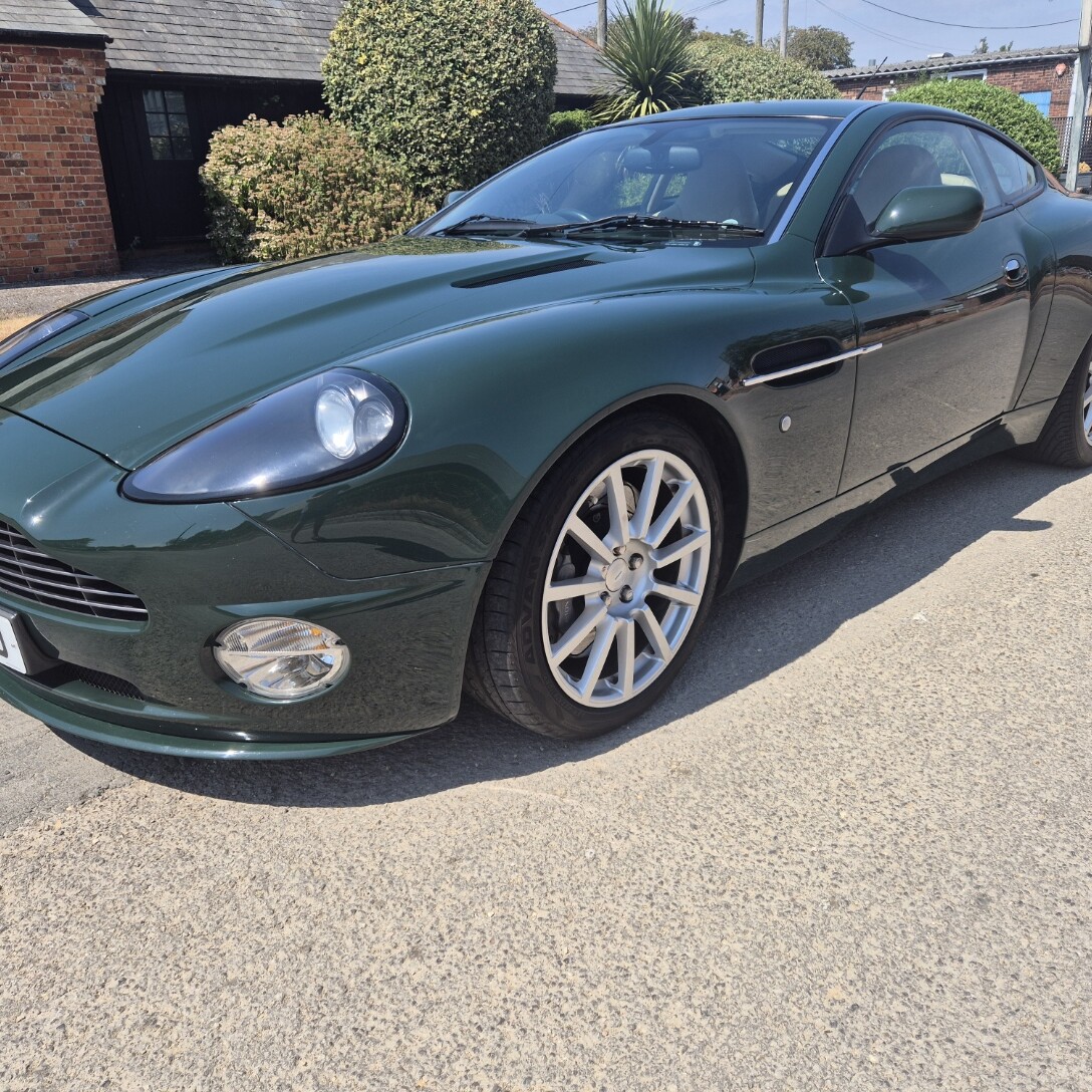 Aston Martin Vanquish S